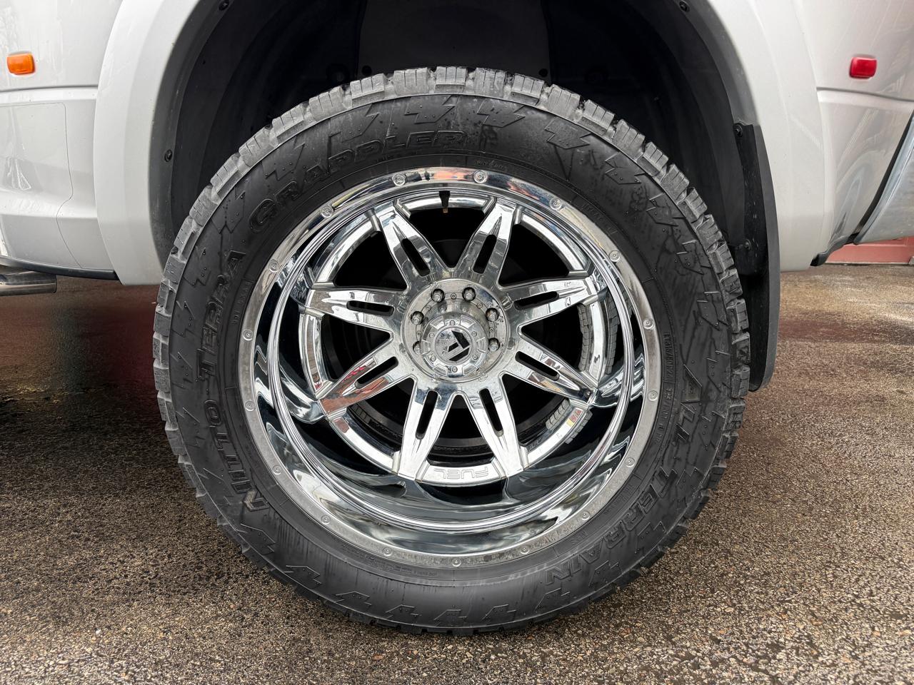 RAM 3500 Laramie Mega Cab 4WD DRW 2012