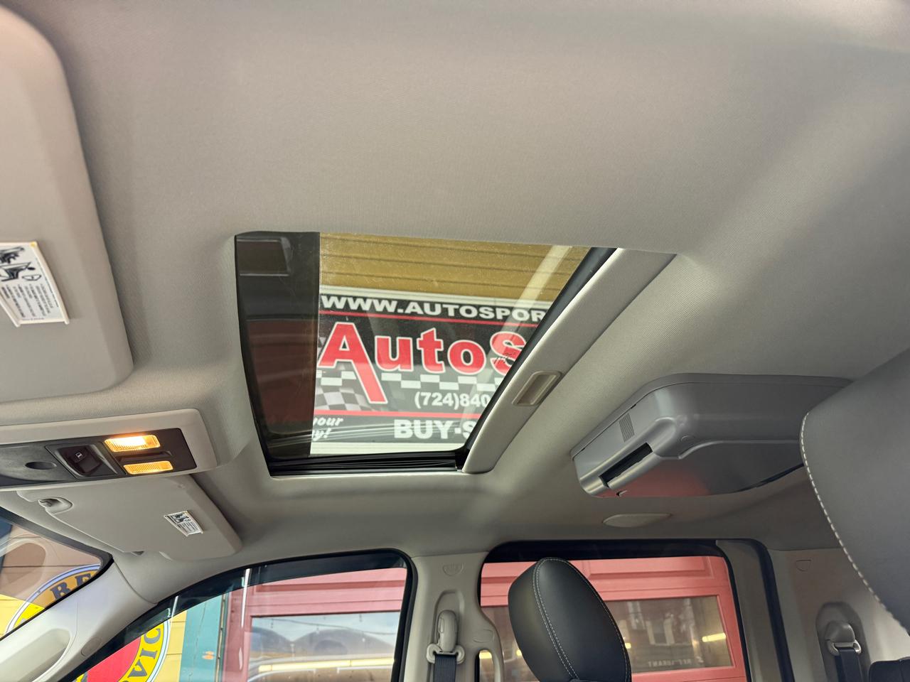 RAM 3500 Laramie Mega Cab 4WD DRW 2012