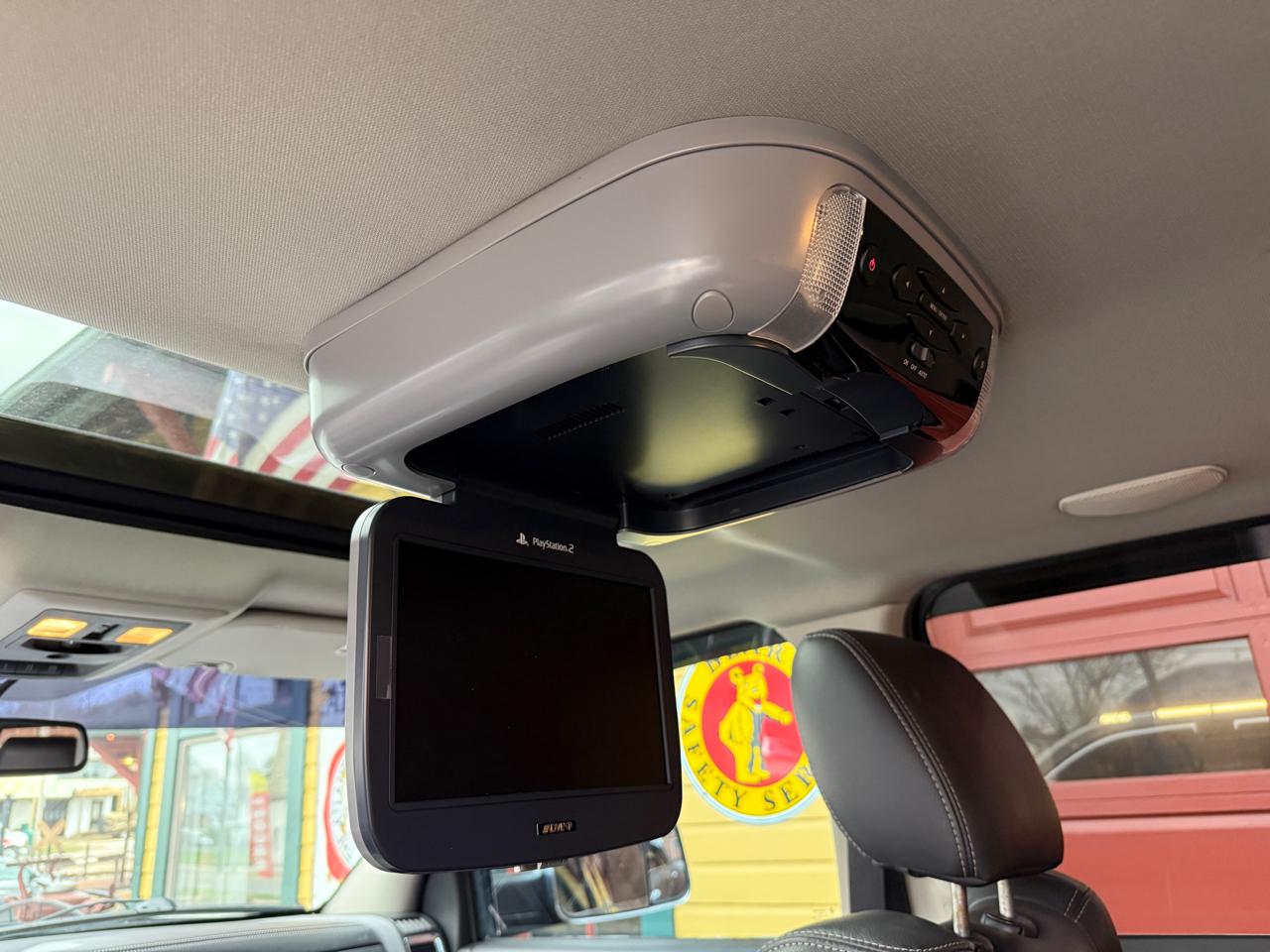 RAM 3500 Laramie Mega Cab 4WD DRW 2012