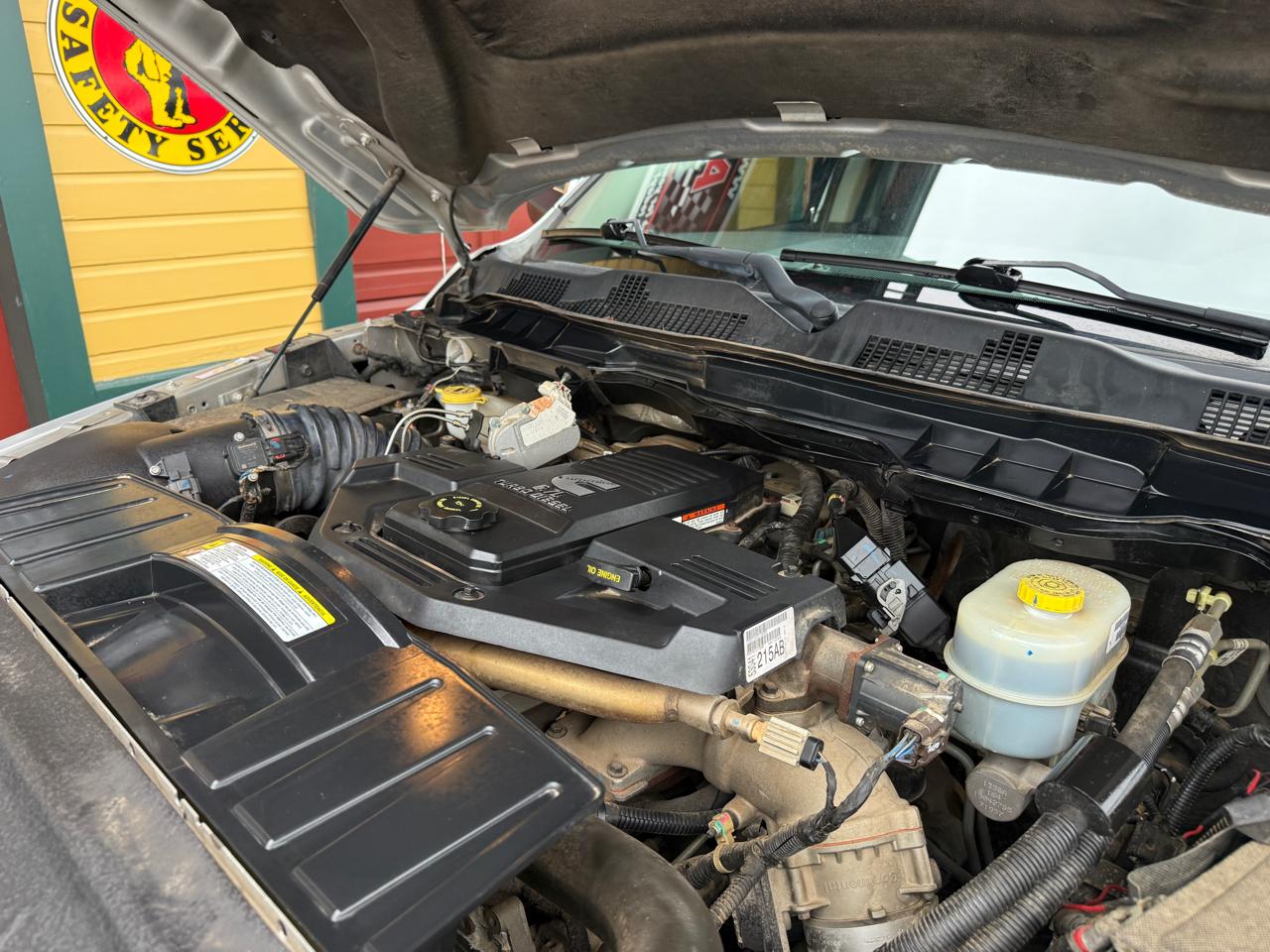 RAM 3500 Laramie Mega Cab 4WD DRW 2012