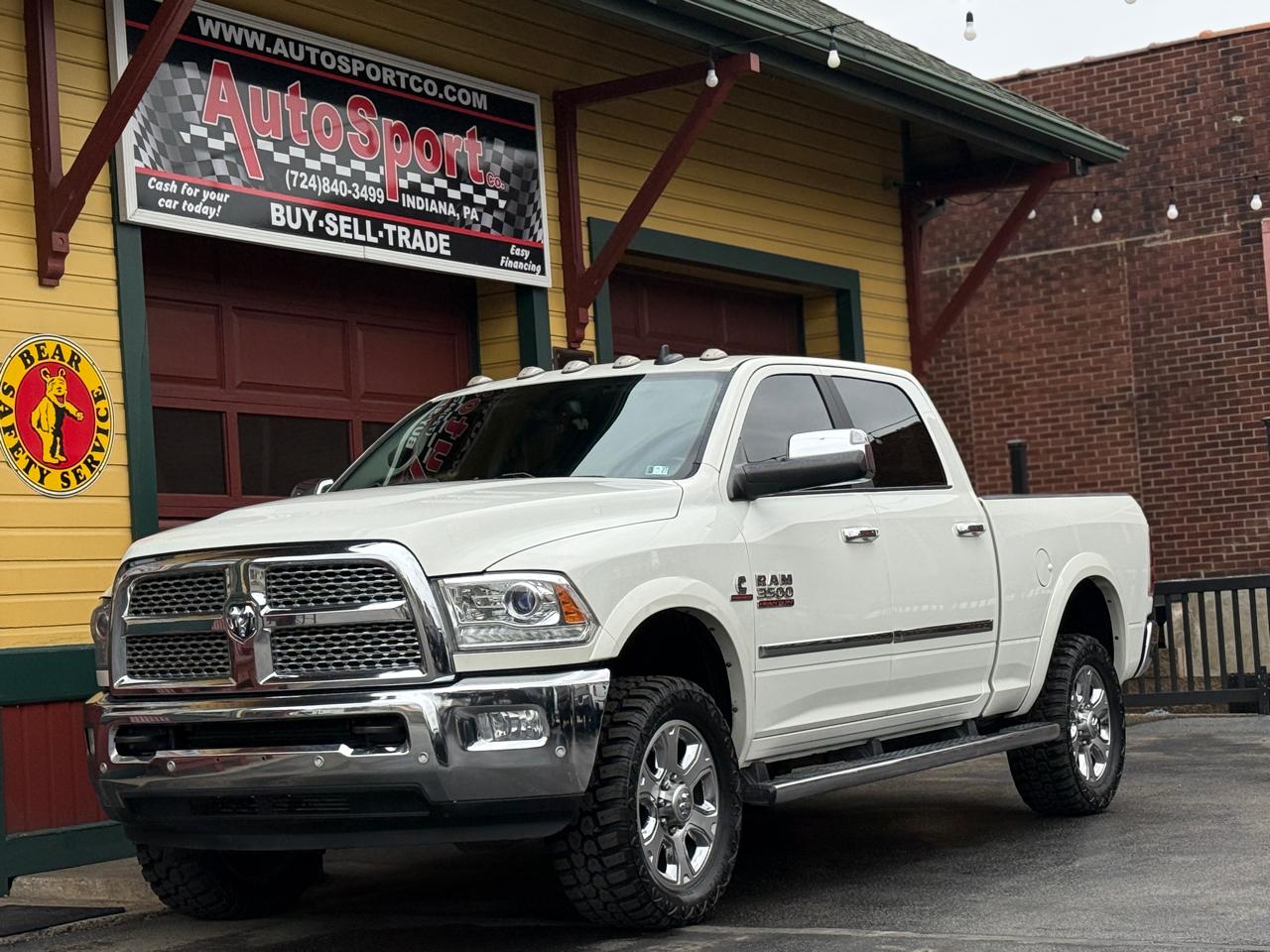 RAM 3500 Laramie Crew Cab SWB 4WD 2017