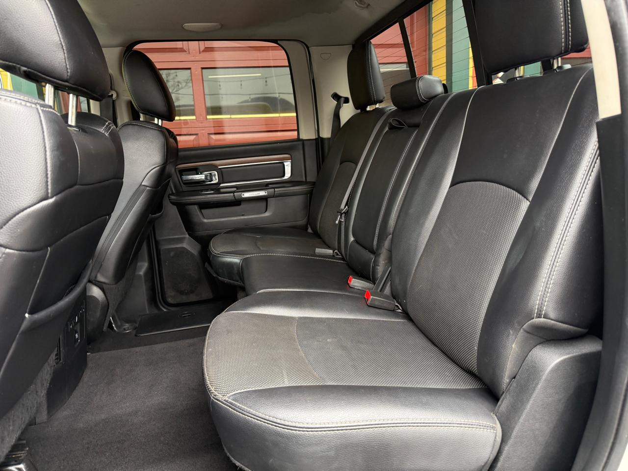 RAM 3500 Laramie Crew Cab SWB 4WD 2017