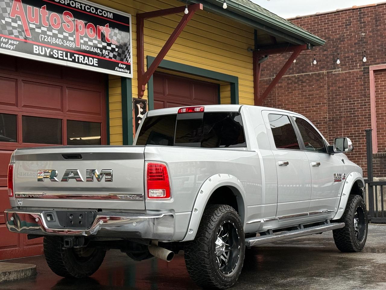 RAM 2500 4WD Mega Cab 160.5" Laramie Limited 2017