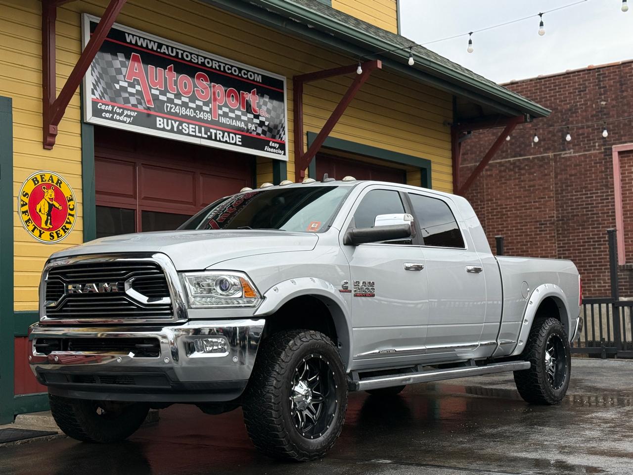 RAM 2500 4WD Mega Cab 160.5" Laramie Limited 2017