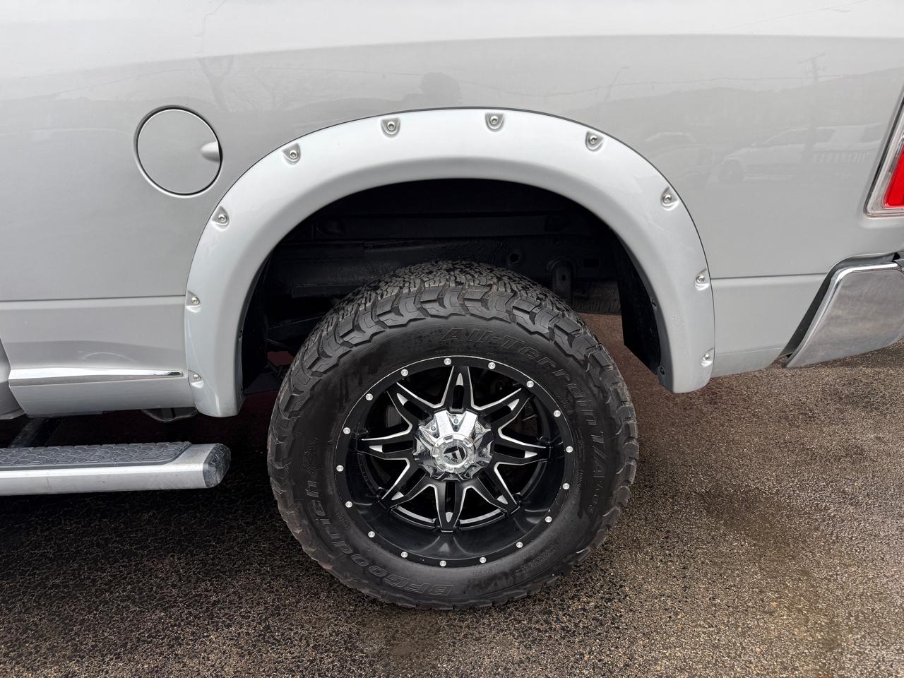 RAM 2500 4WD Mega Cab 160.5" Laramie Limited 2017