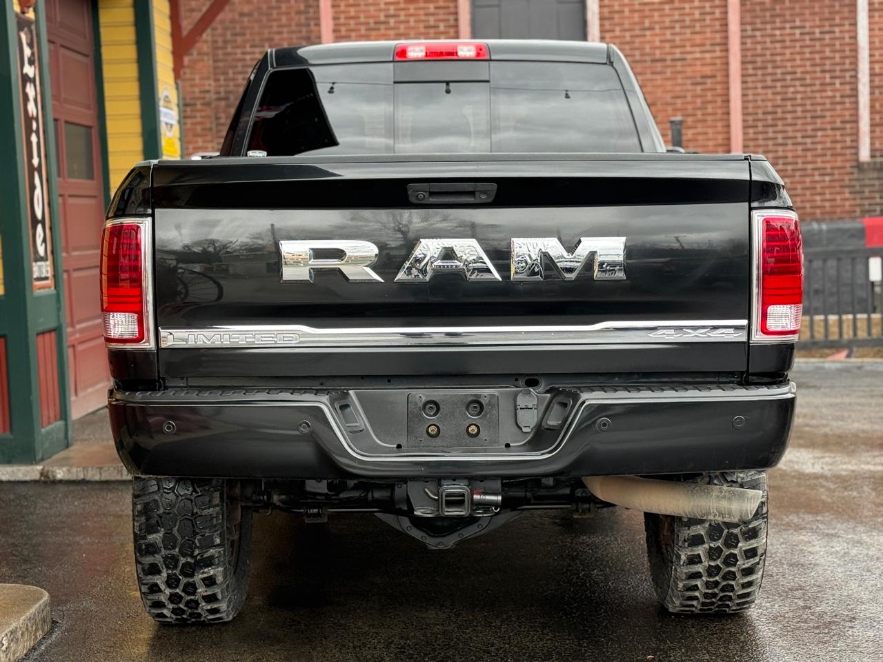 RAM 2500 4WD Mega Cab 160.5" Laramie Limited 2016