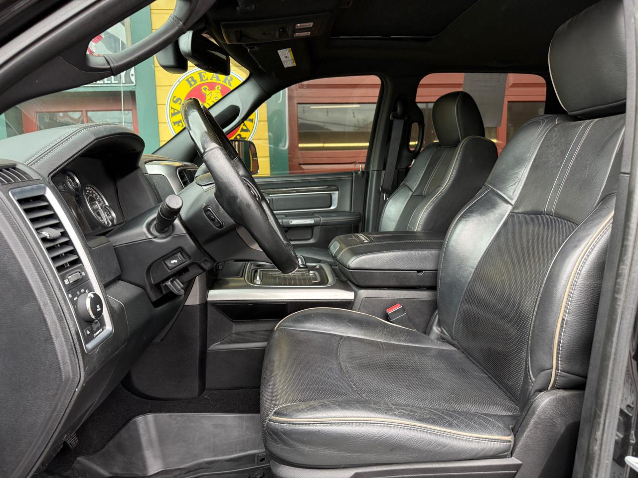 RAM 2500 4WD Mega Cab 160.5" Laramie Limited 2016