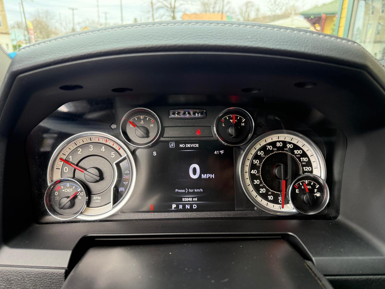 RAM 3500 Laramie Crew Cab SWB 4WD 2016