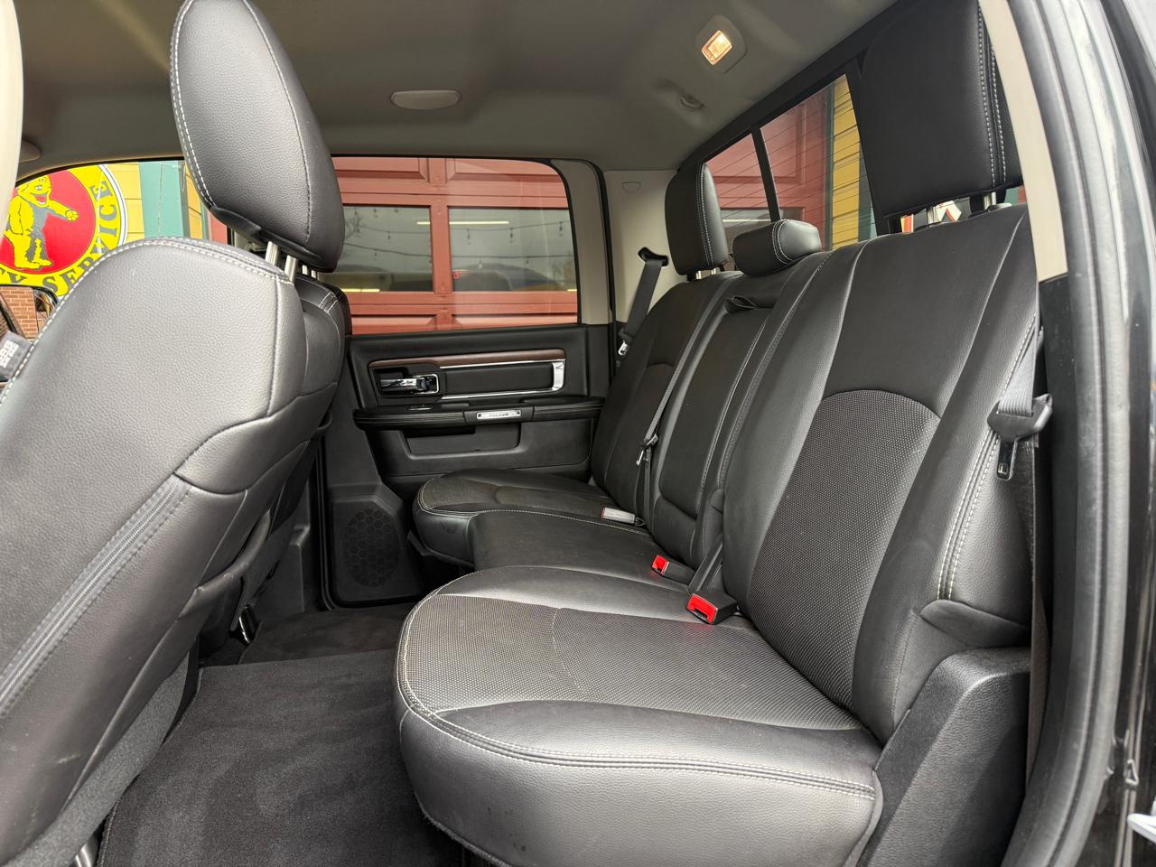 RAM 3500 Laramie Crew Cab SWB 4WD 2016