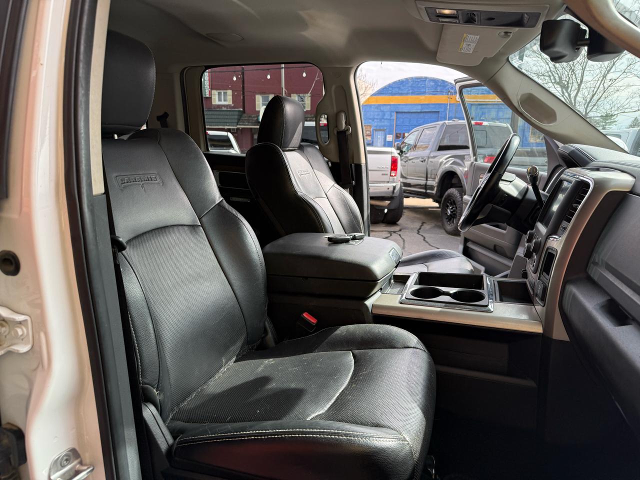 RAM 2500 Laramie Crew Cab SWB 4WD 2014