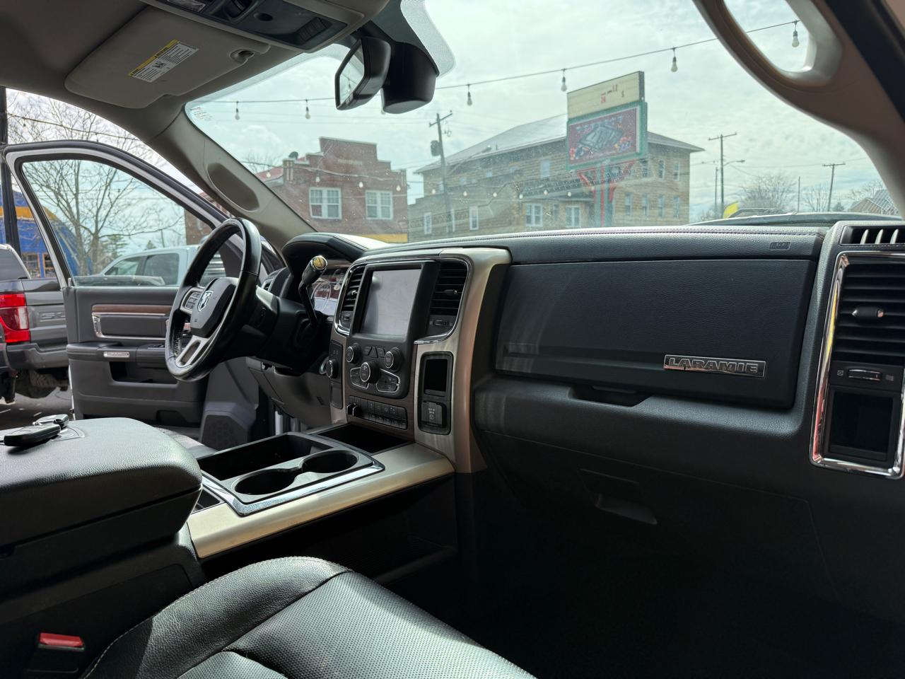 RAM 2500 Laramie Crew Cab SWB 4WD 2014