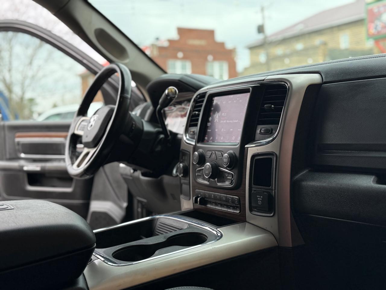 RAM 2500 Laramie Crew Cab SWB 4WD 2018