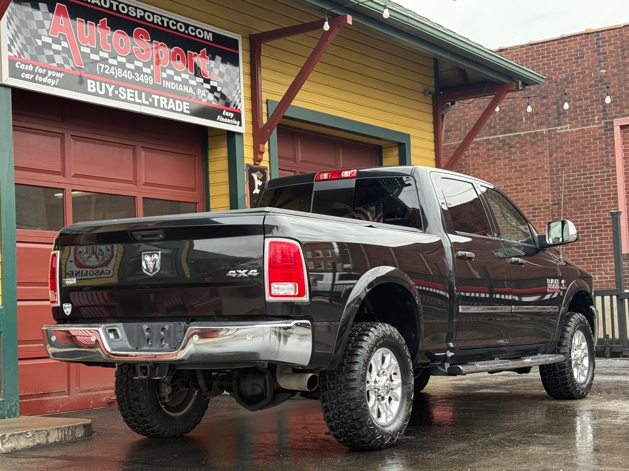 RAM 2500 Laramie 4x4 Crew Cab 6'4" Box 2016