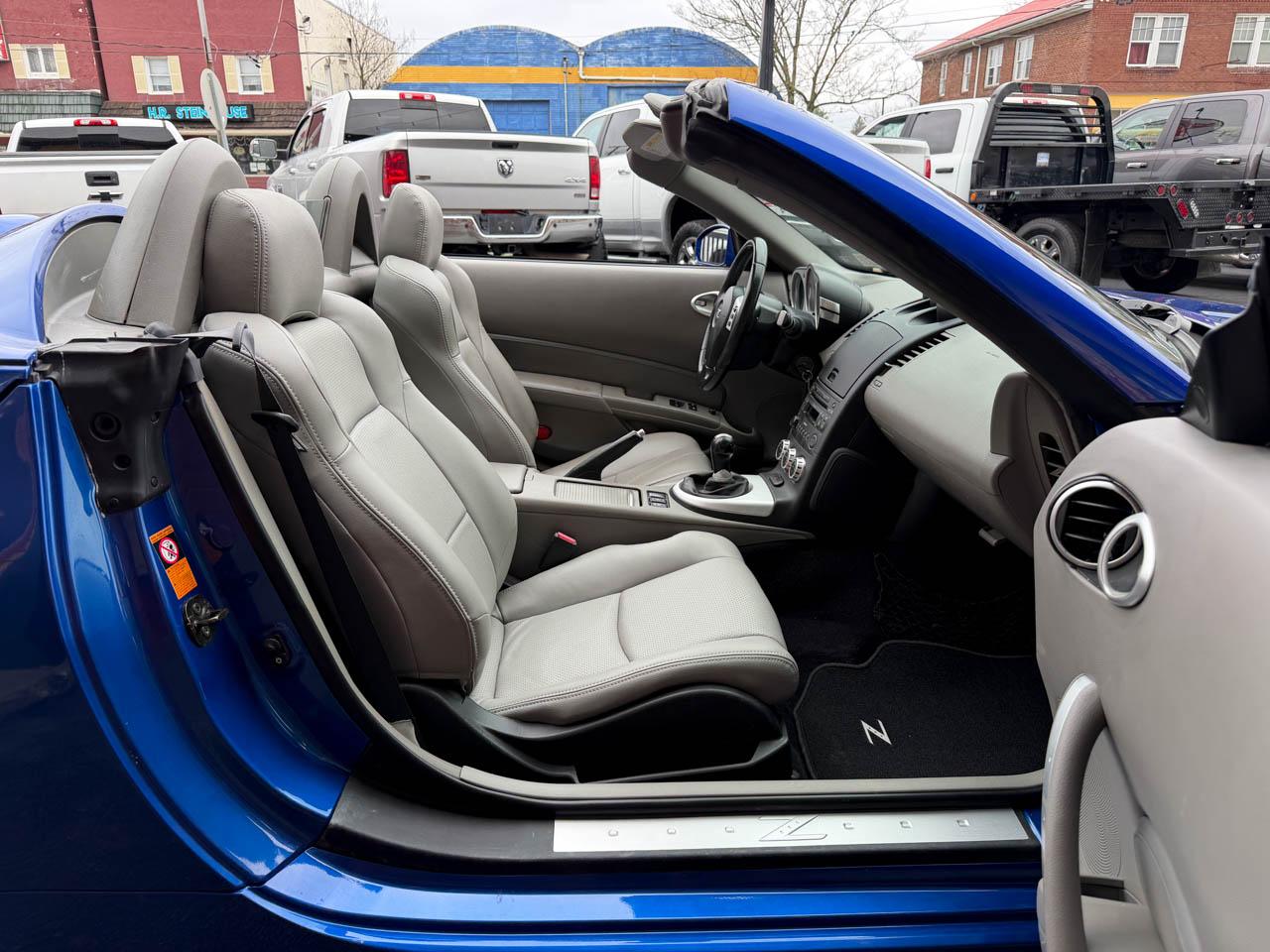 Nissan 350Z Enthusiast Roadster 2006