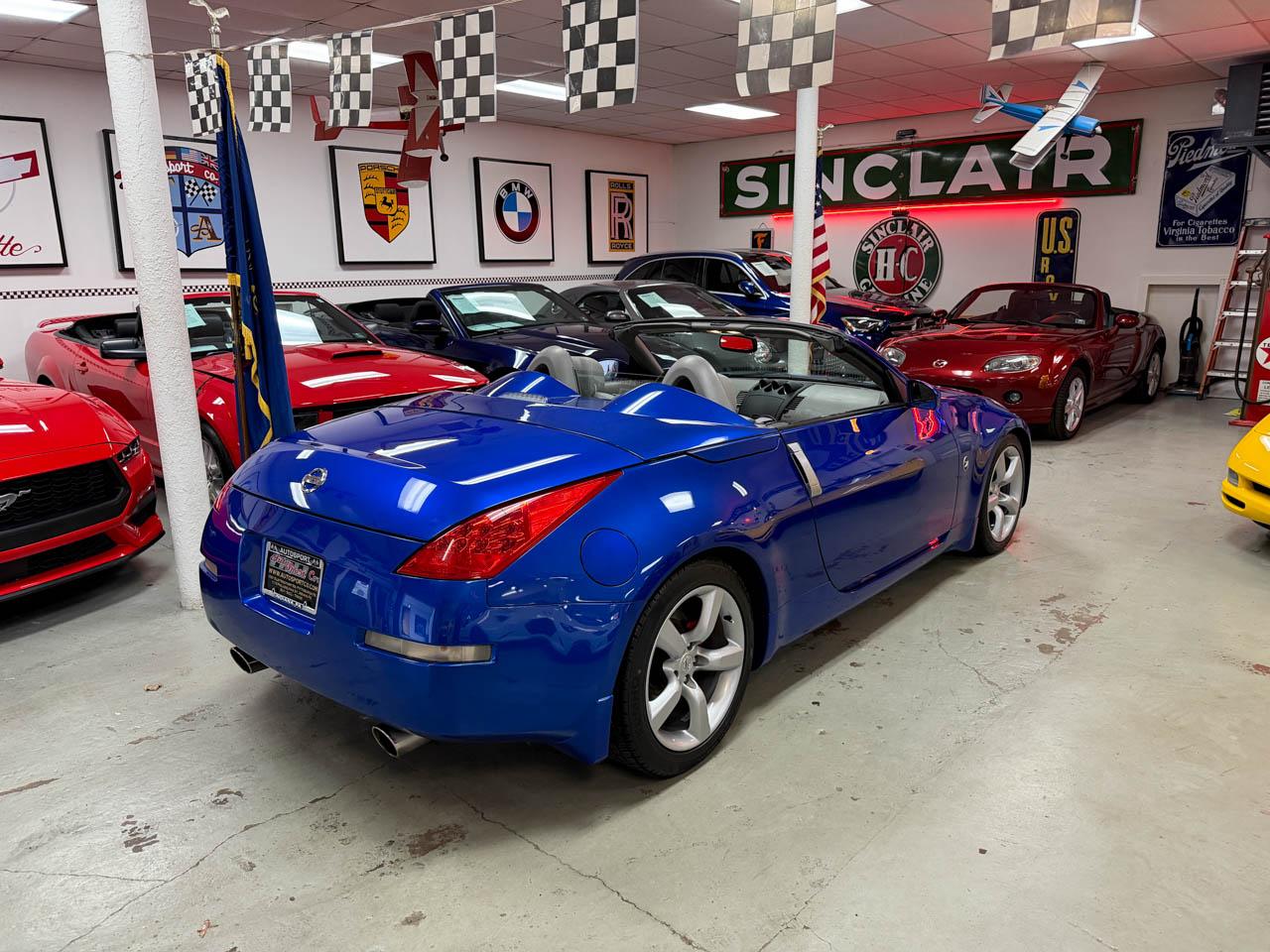 Nissan 350Z Enthusiast Roadster 2006