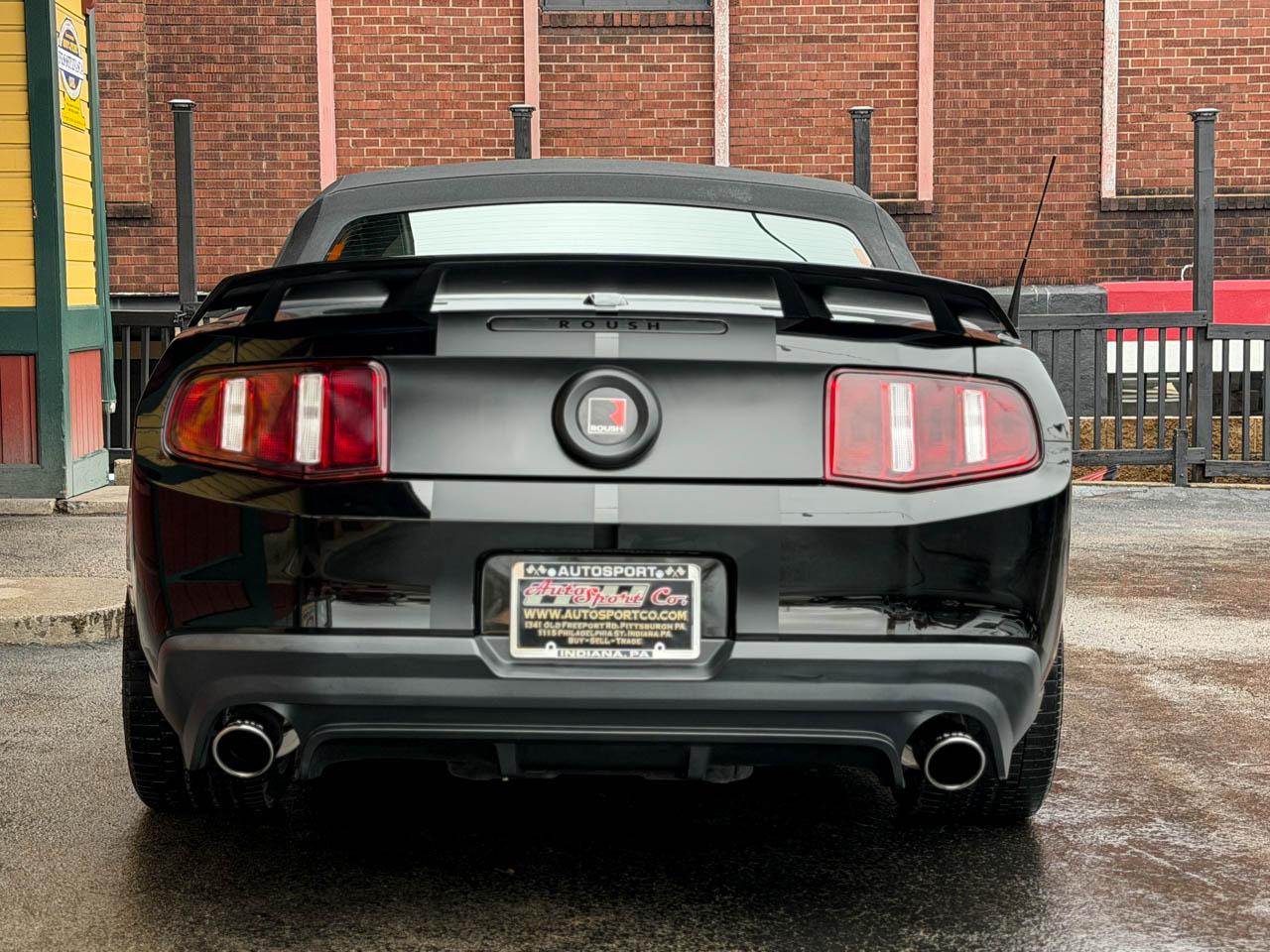 Ford Mustang  2011