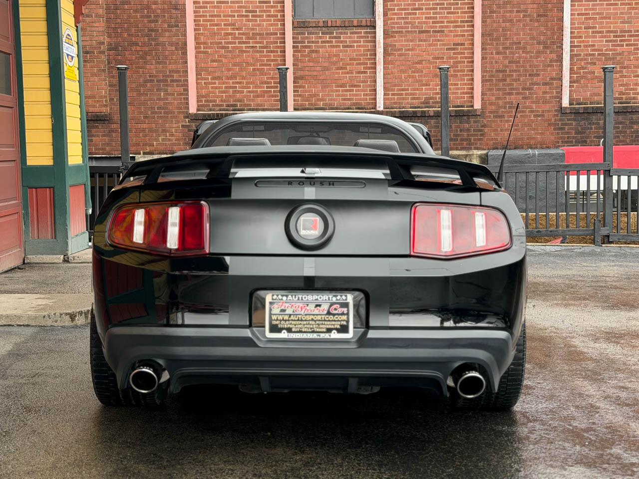 Ford Mustang  2011