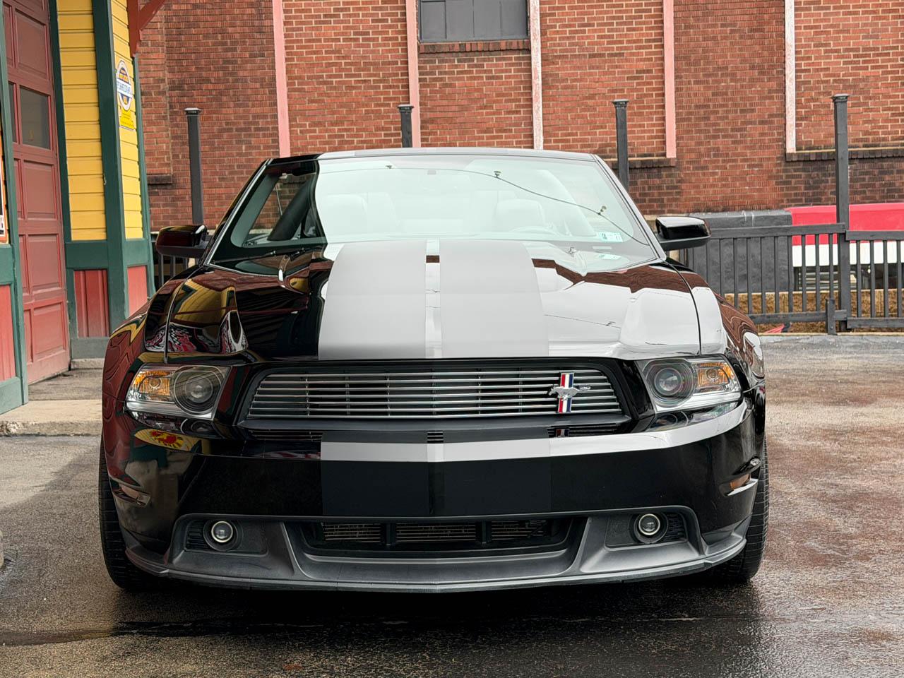 Ford Mustang  2011