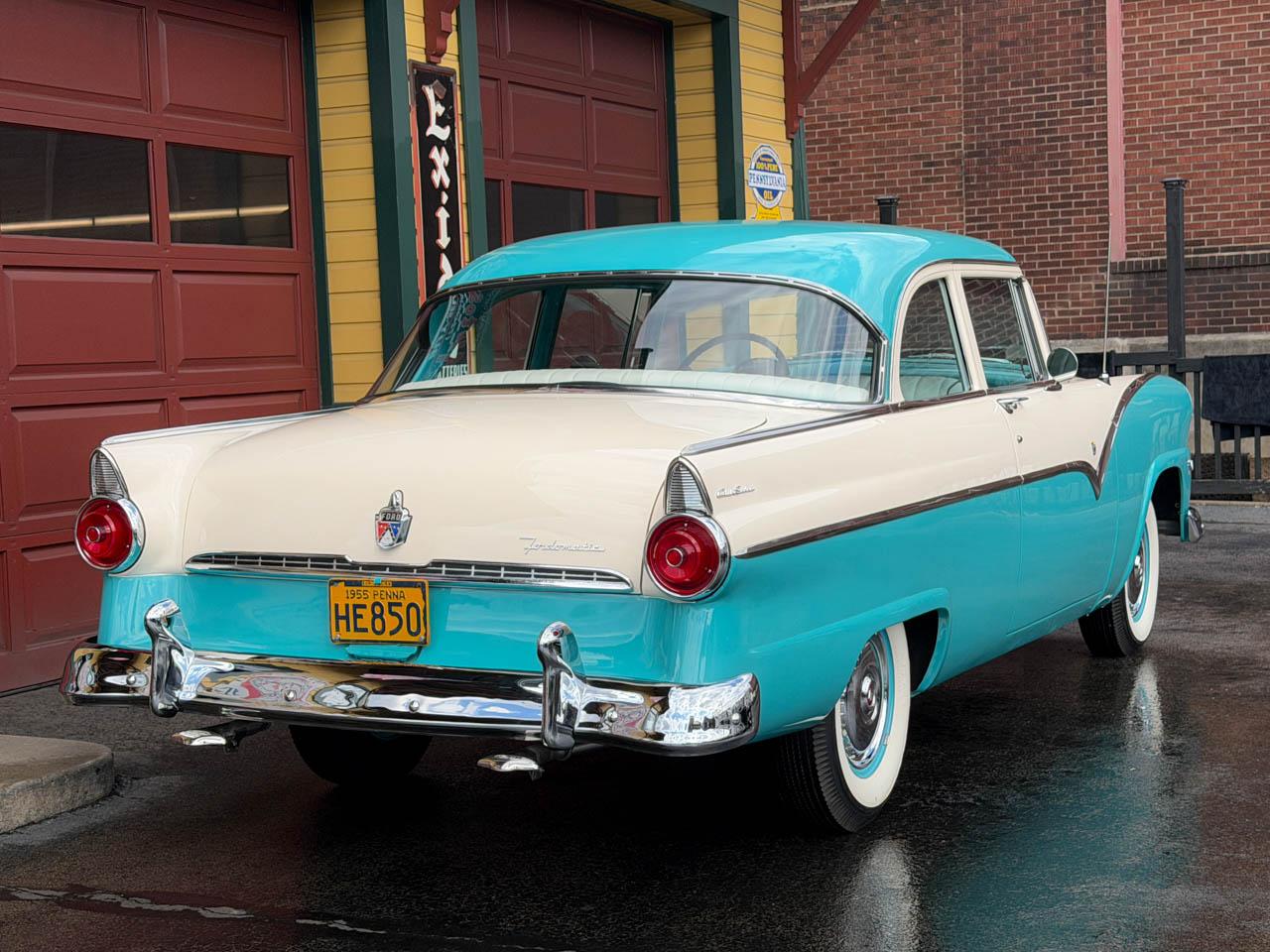 Ford Fairlane  1955