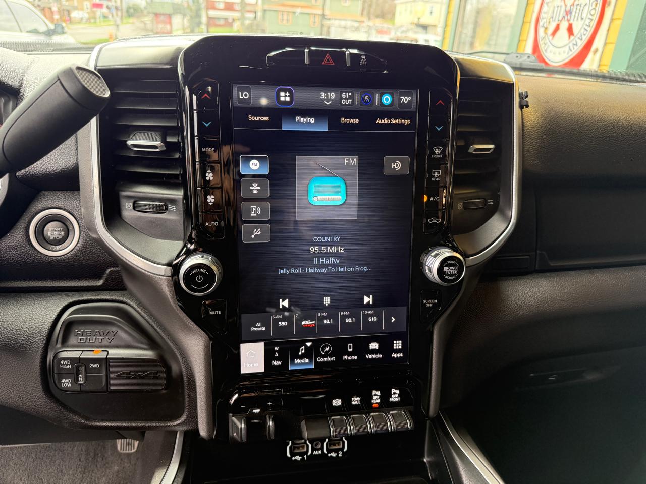 RAM 2500 Big Horn 4WD 2024