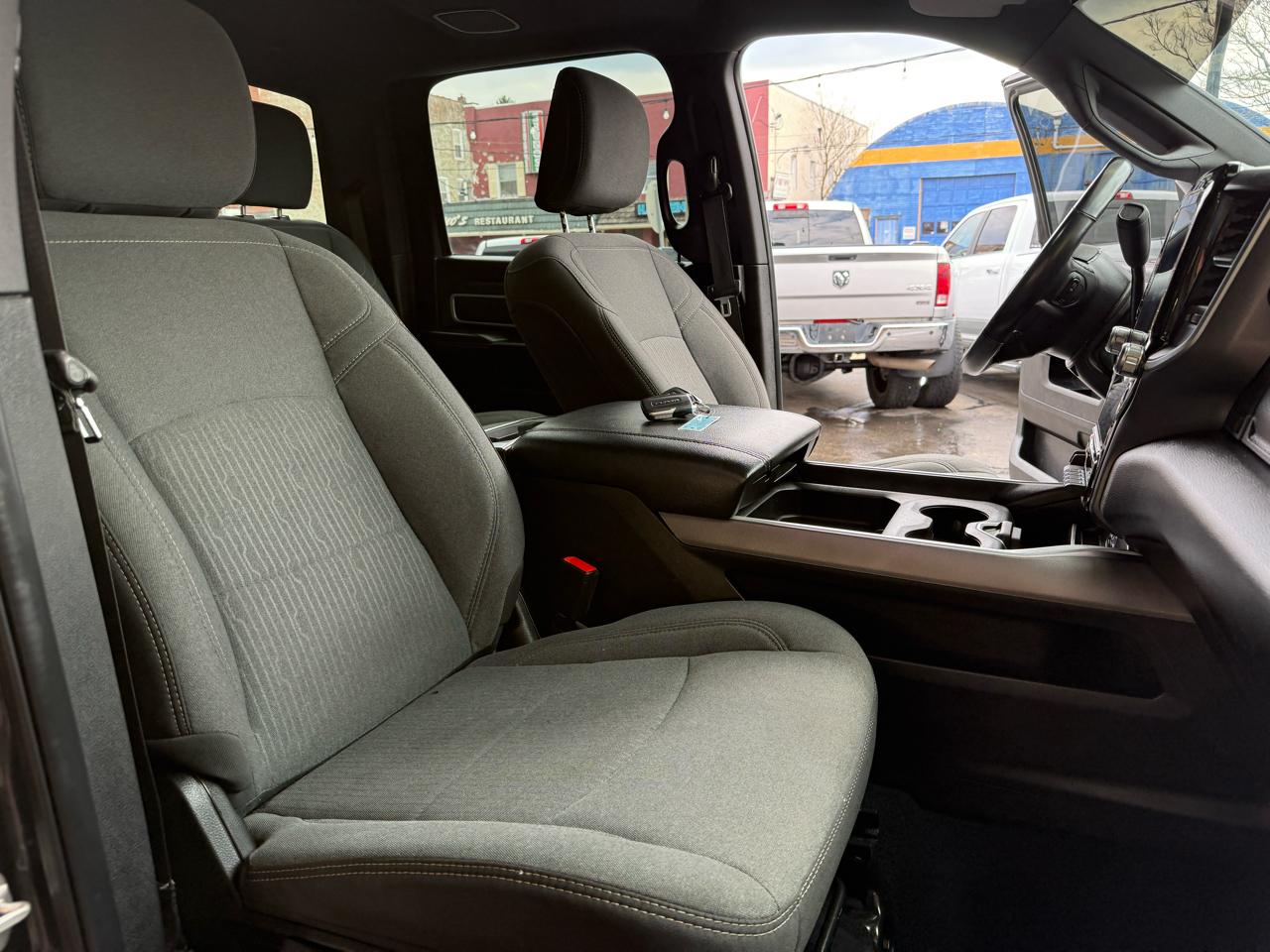 RAM 2500 Big Horn 4WD 2024