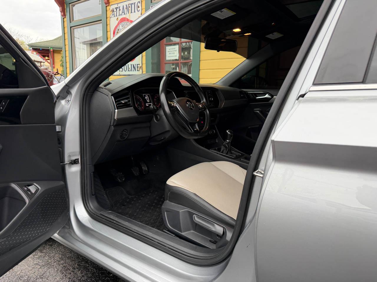 Volkswagen Jetta 1.4T S 6M 2020