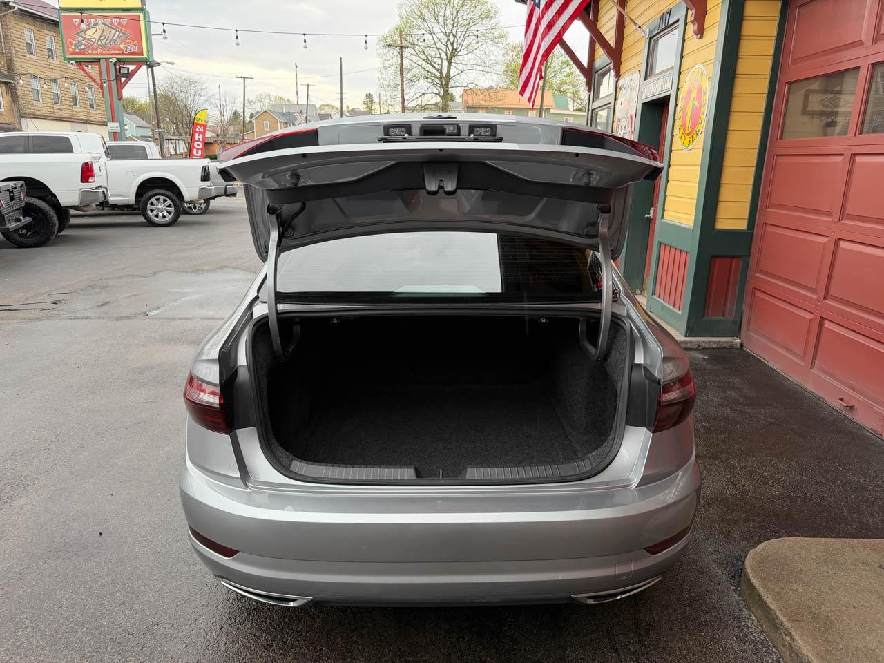 Volkswagen Jetta 1.4T S 6M 2020