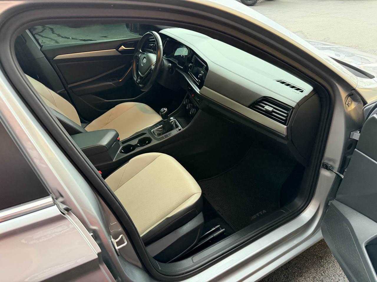 Volkswagen Jetta 1.4T S 6M 2020