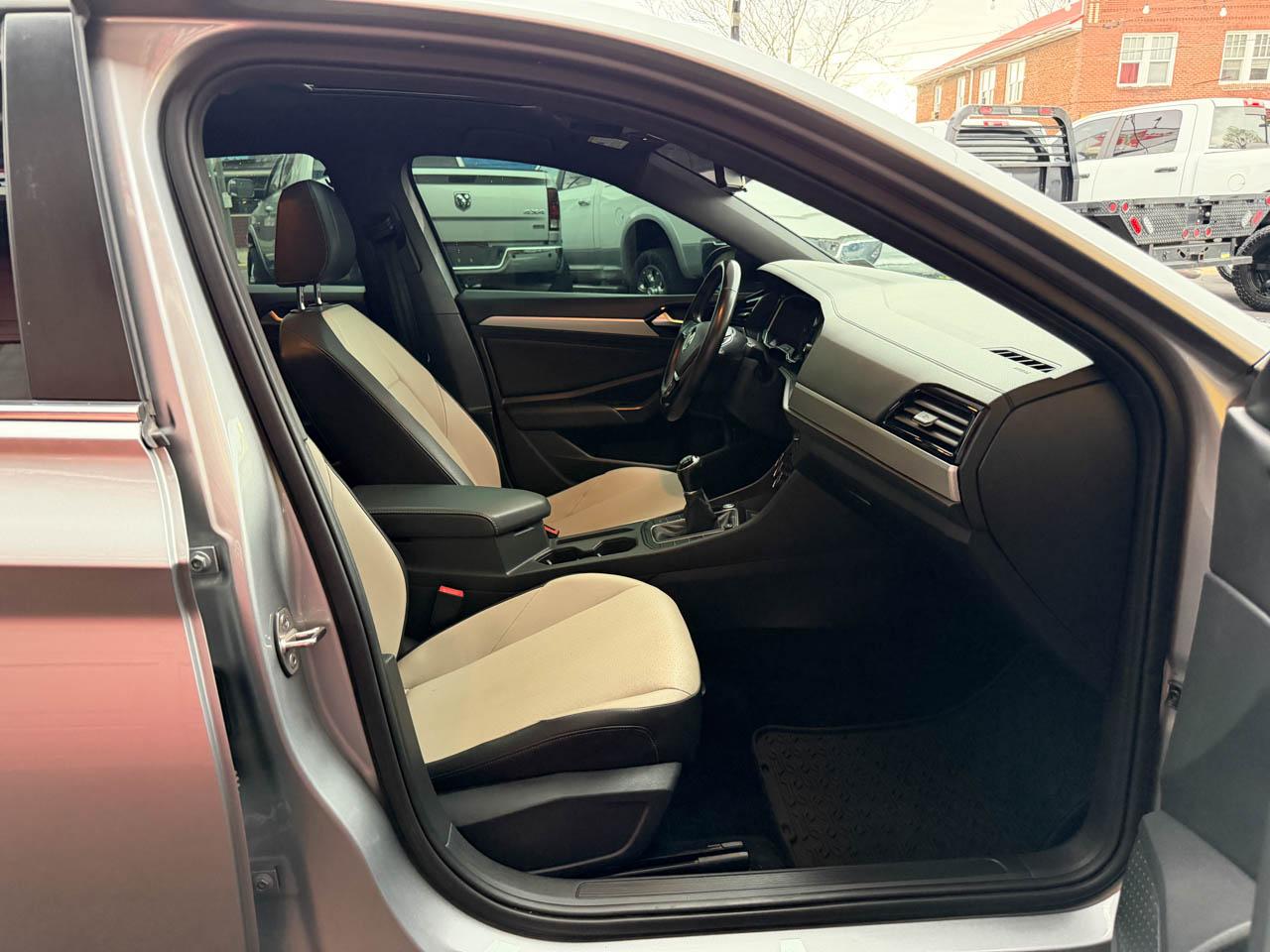 Volkswagen Jetta 1.4T S 6M 2020