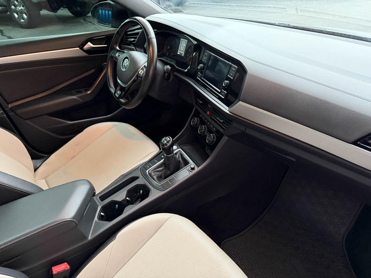 Volkswagen Jetta 1.4T S 6M 2020