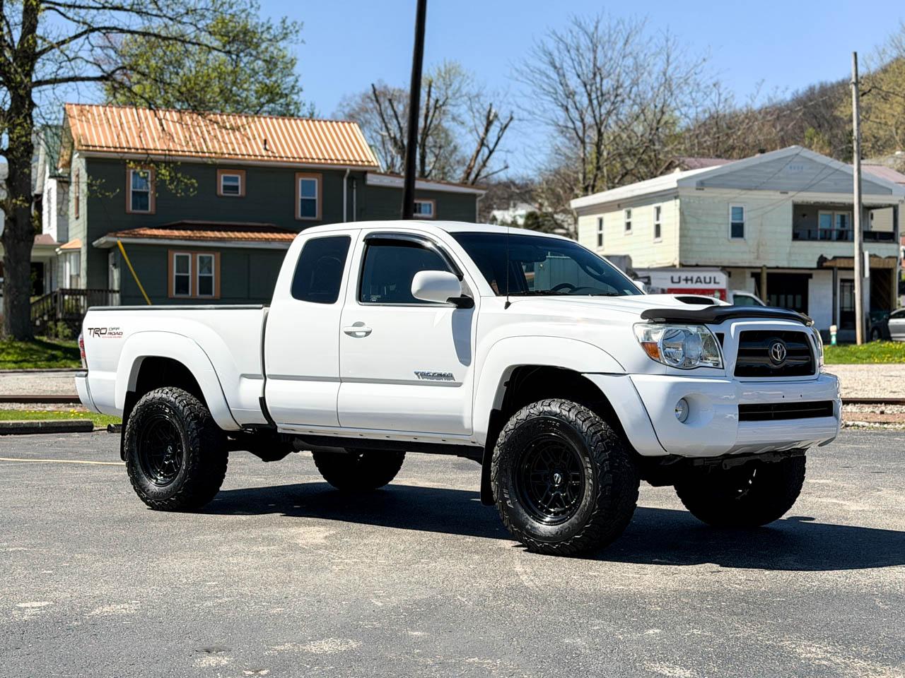 Toyota Tacoma 4WD TRD Sport Access Cab 6' Bed V6 MT (Natl) 2010