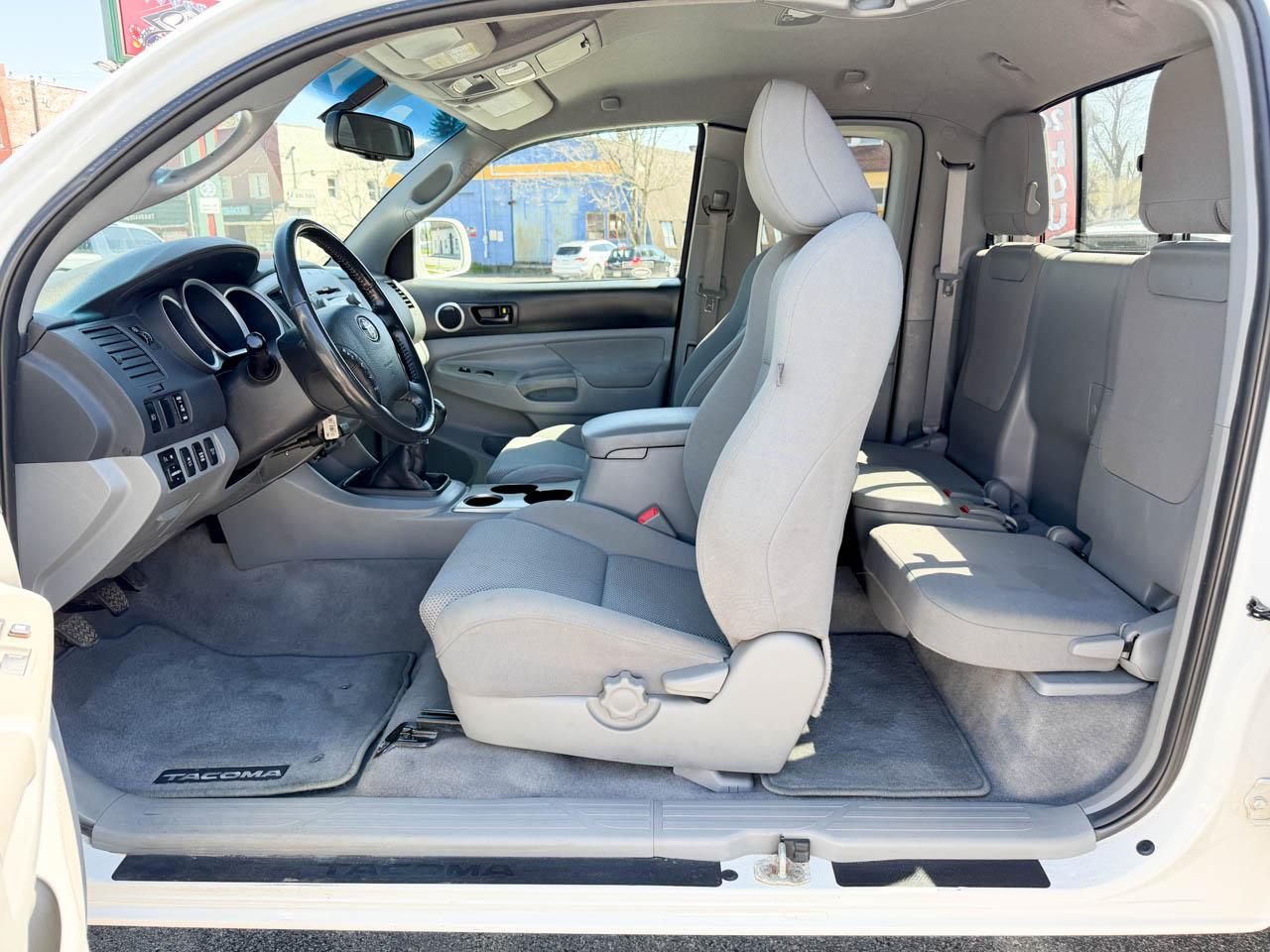 Toyota Tacoma 4WD TRD Sport Access Cab 6' Bed V6 MT (Natl) 2010