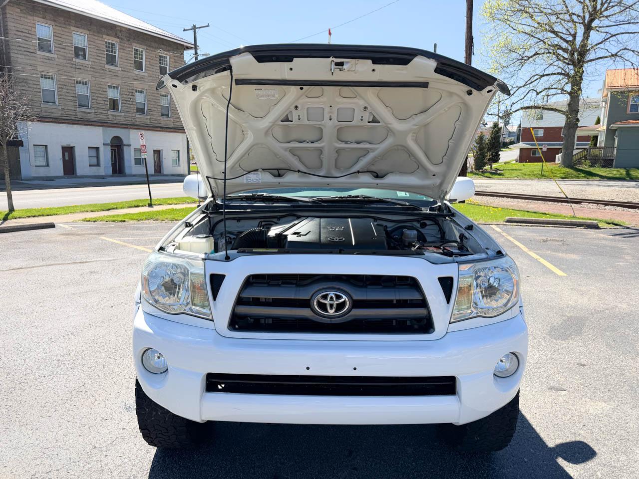 Toyota Tacoma 4WD TRD Sport Access Cab 6' Bed V6 MT (Natl) 2010