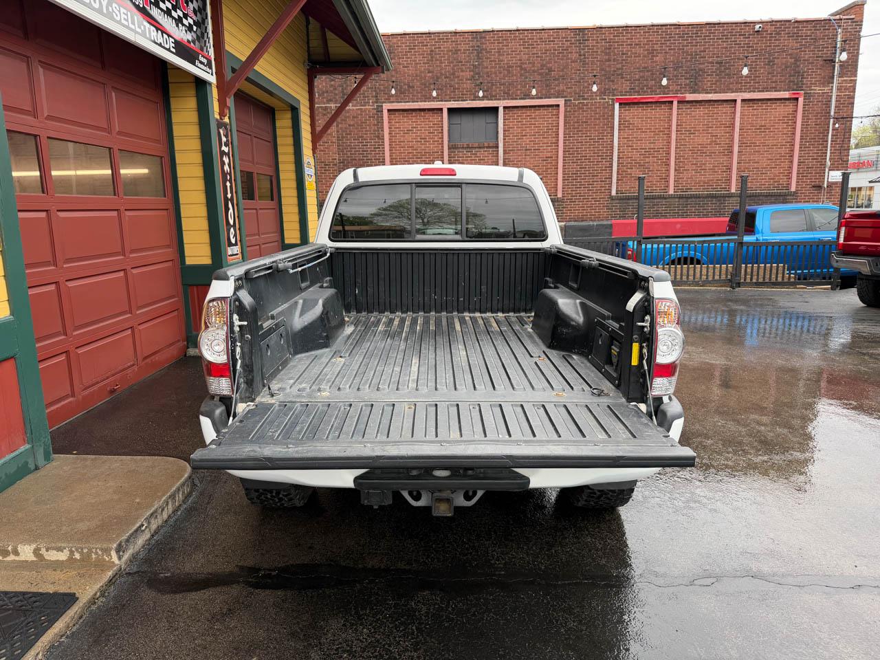 Toyota Tacoma 4WD TRD Sport Access Cab 6' Bed V6 MT (Natl) 2010