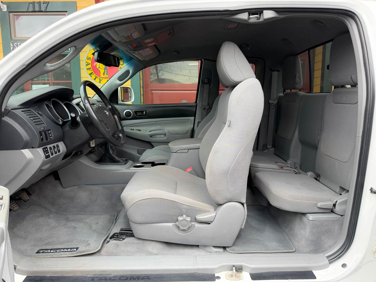 Toyota Tacoma 4WD TRD Sport Access Cab 6' Bed V6 MT (Natl) 2010