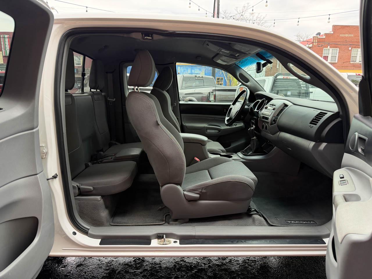 Toyota Tacoma 4WD TRD Sport Access Cab 6' Bed V6 MT (Natl) 2010