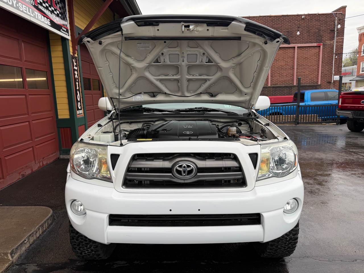 Toyota Tacoma 4WD TRD Sport Access Cab 6' Bed V6 MT (Natl) 2010