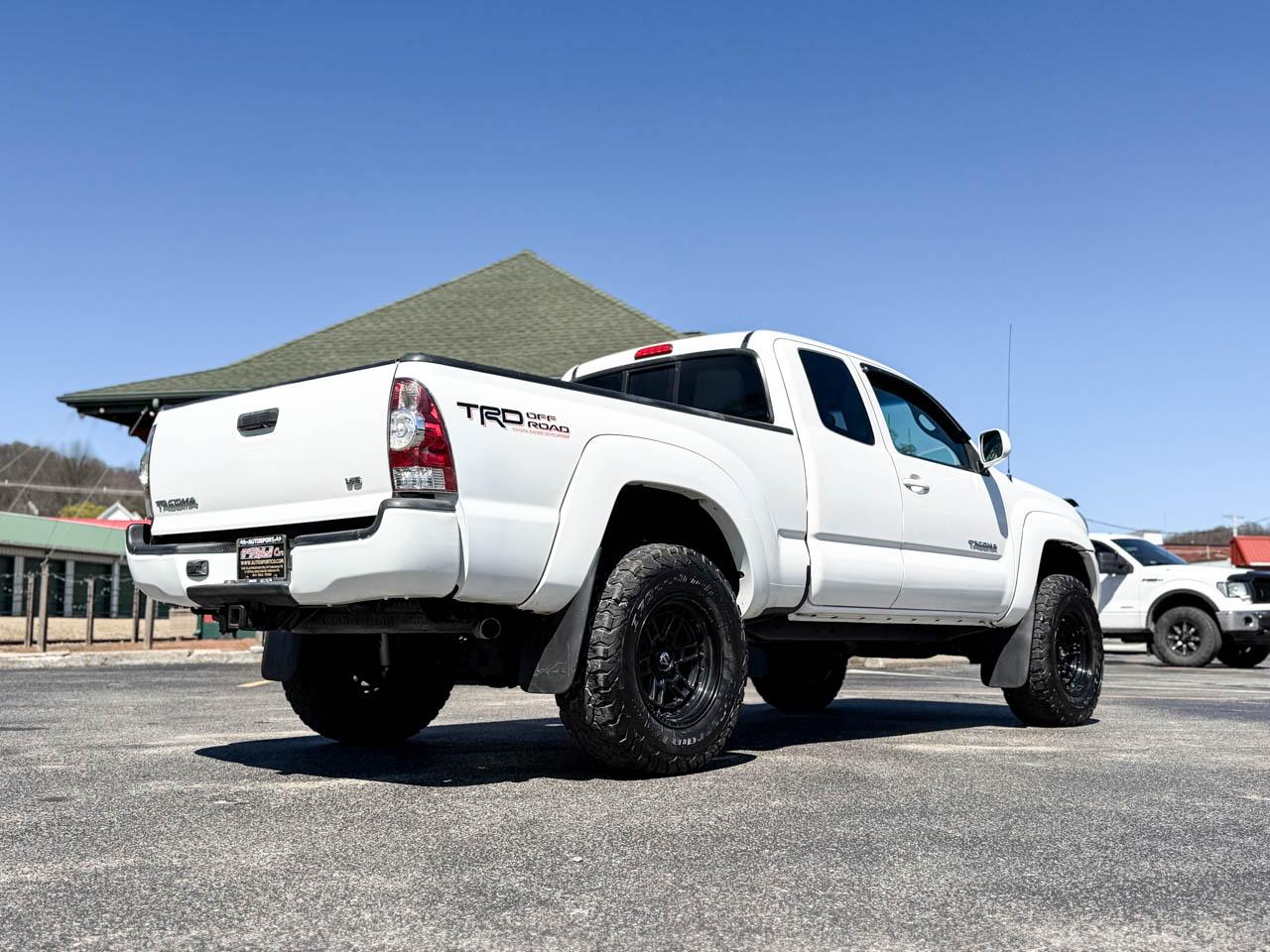 Toyota Tacoma 4WD TRD Sport Access Cab 6' Bed V6 MT (Natl) 2010