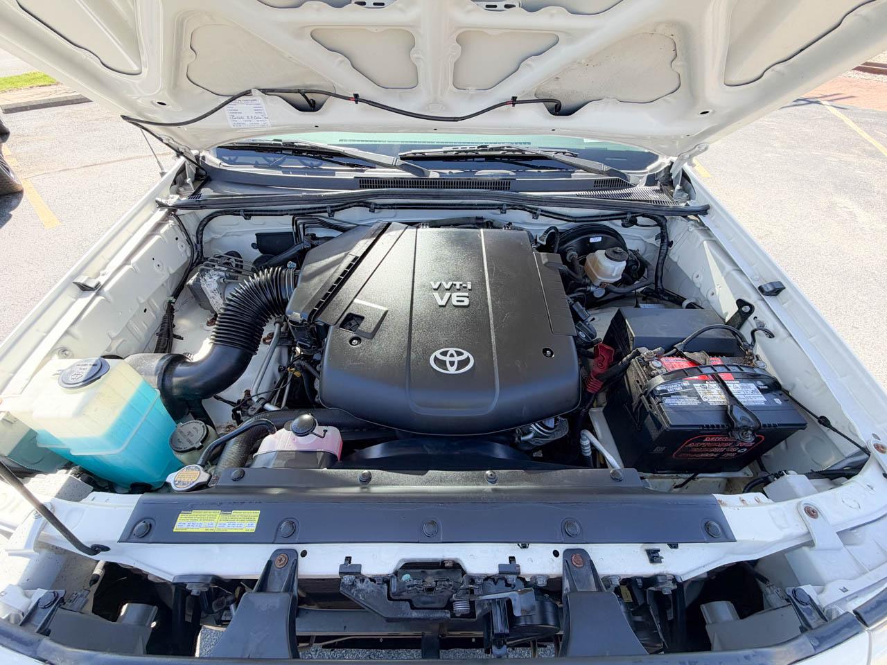 Toyota Tacoma 4WD TRD Sport Access Cab 6' Bed V6 MT (Natl) 2010