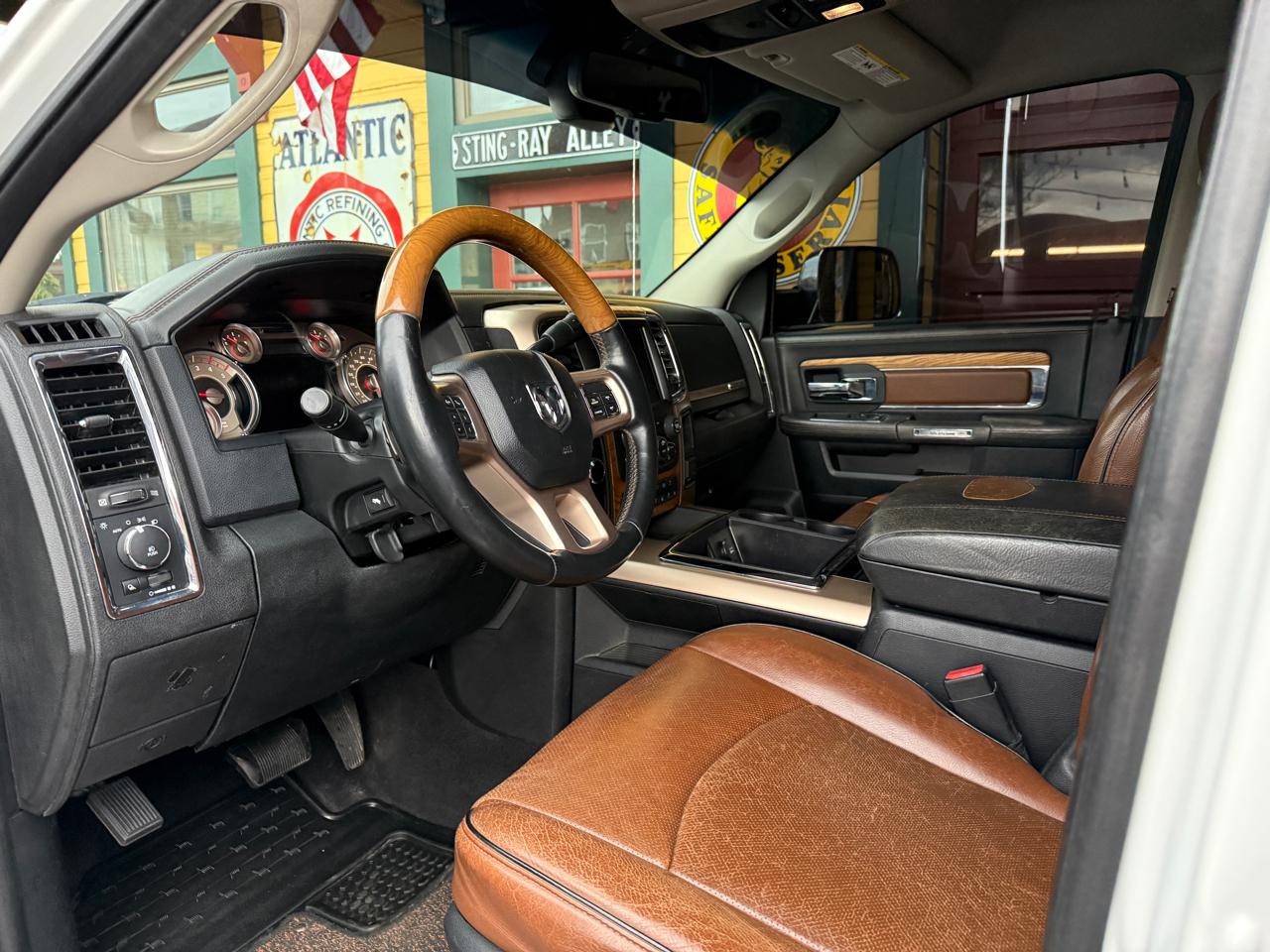 RAM 2500 Longhorn Mega Cab SWB 4WD 2014