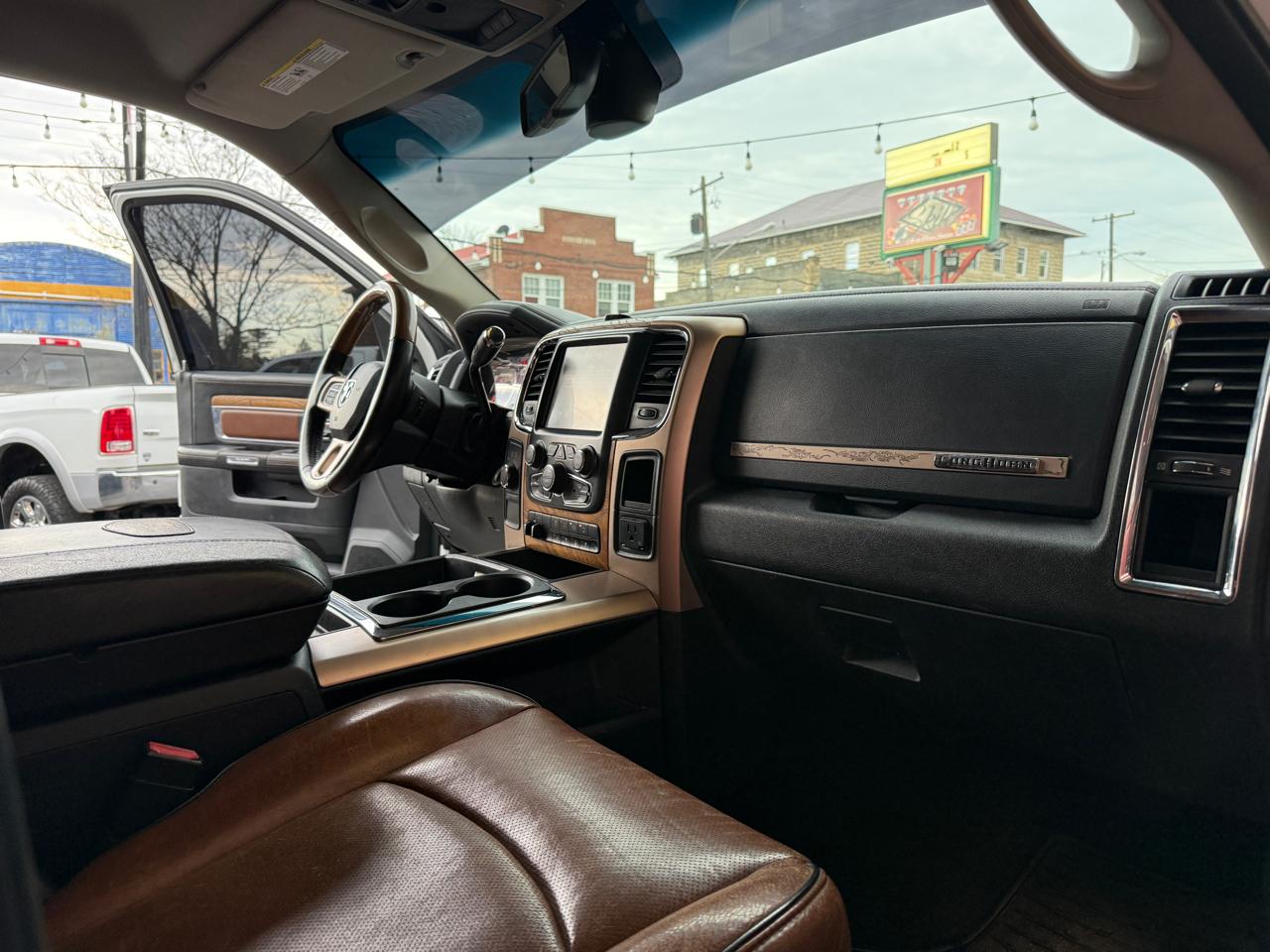 RAM 2500 Longhorn Mega Cab SWB 4WD 2014