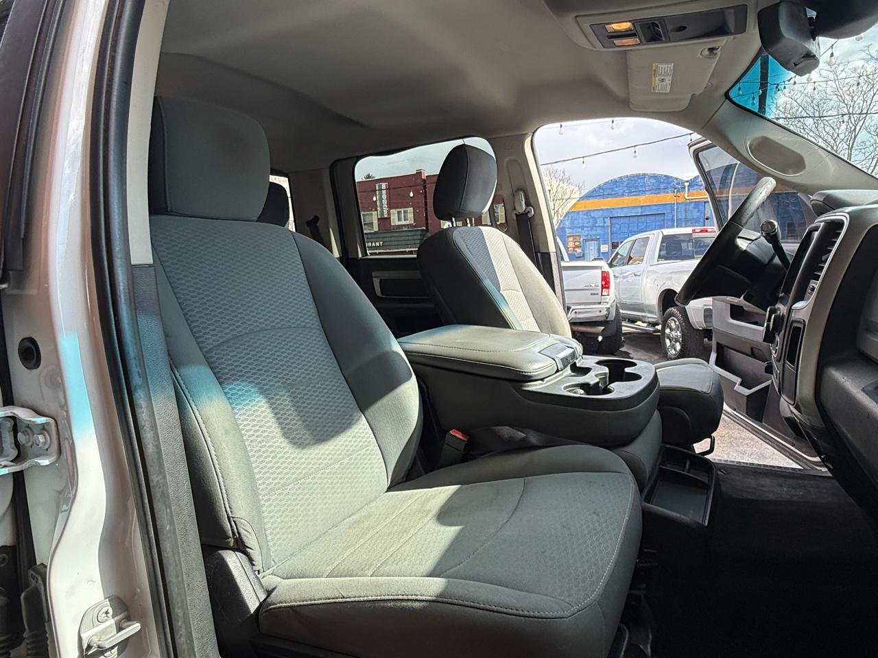 RAM 2500 SLT Crew Cab SWB 4WD 2016