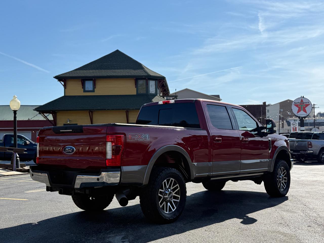 Ford F-250 SD Lariat Crew Cab 4WD 2018
