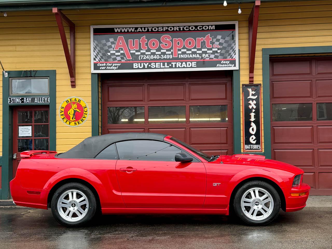 Ford Mustang GT Deluxe Convertible 2007