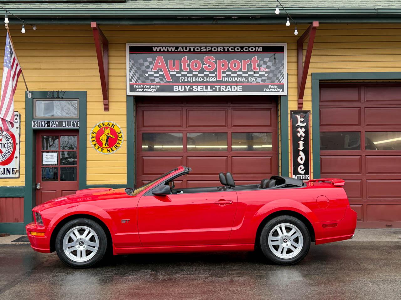 Ford Mustang GT Deluxe Convertible 2007