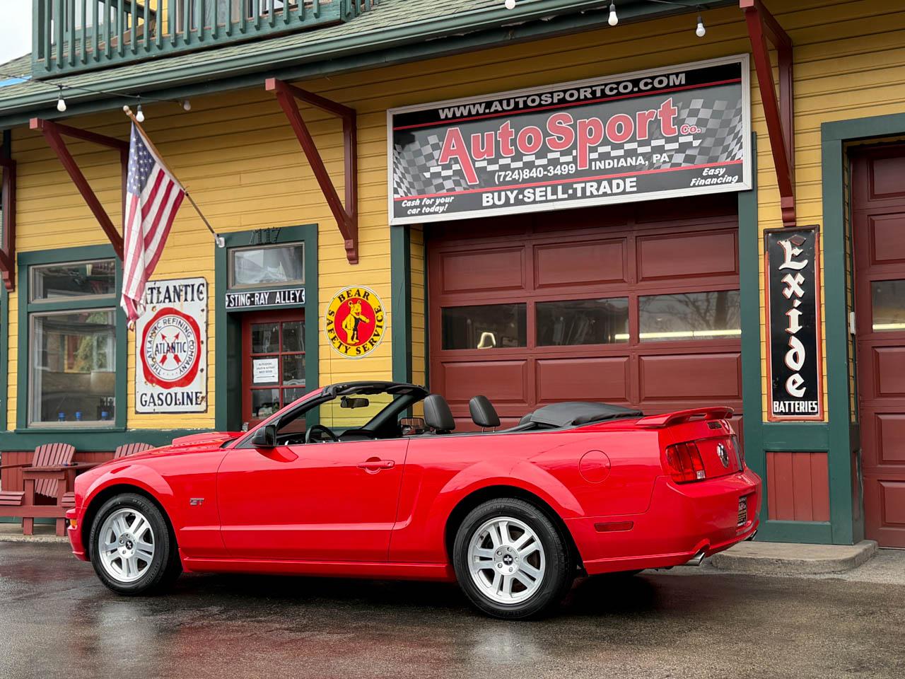 Ford Mustang GT Deluxe Convertible 2007