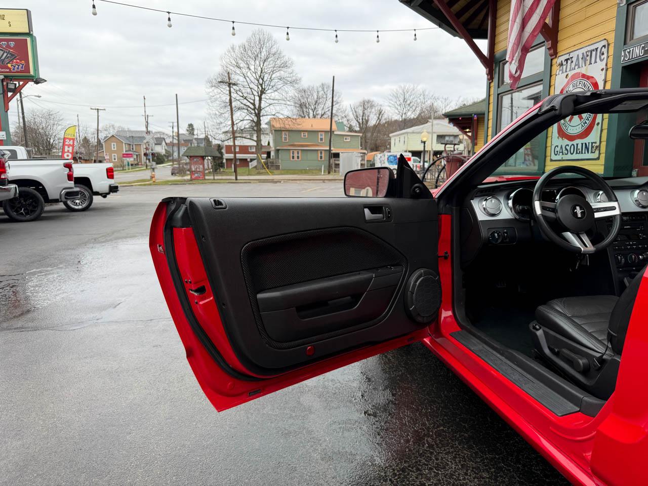 Ford Mustang GT Deluxe Convertible 2007