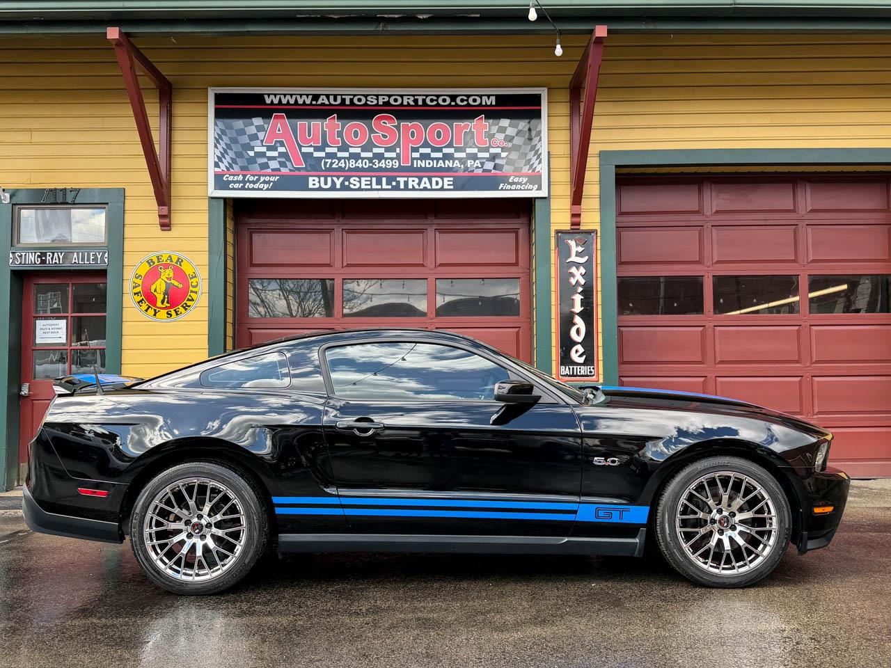 Ford Mustang GT Premium Coupe 2012