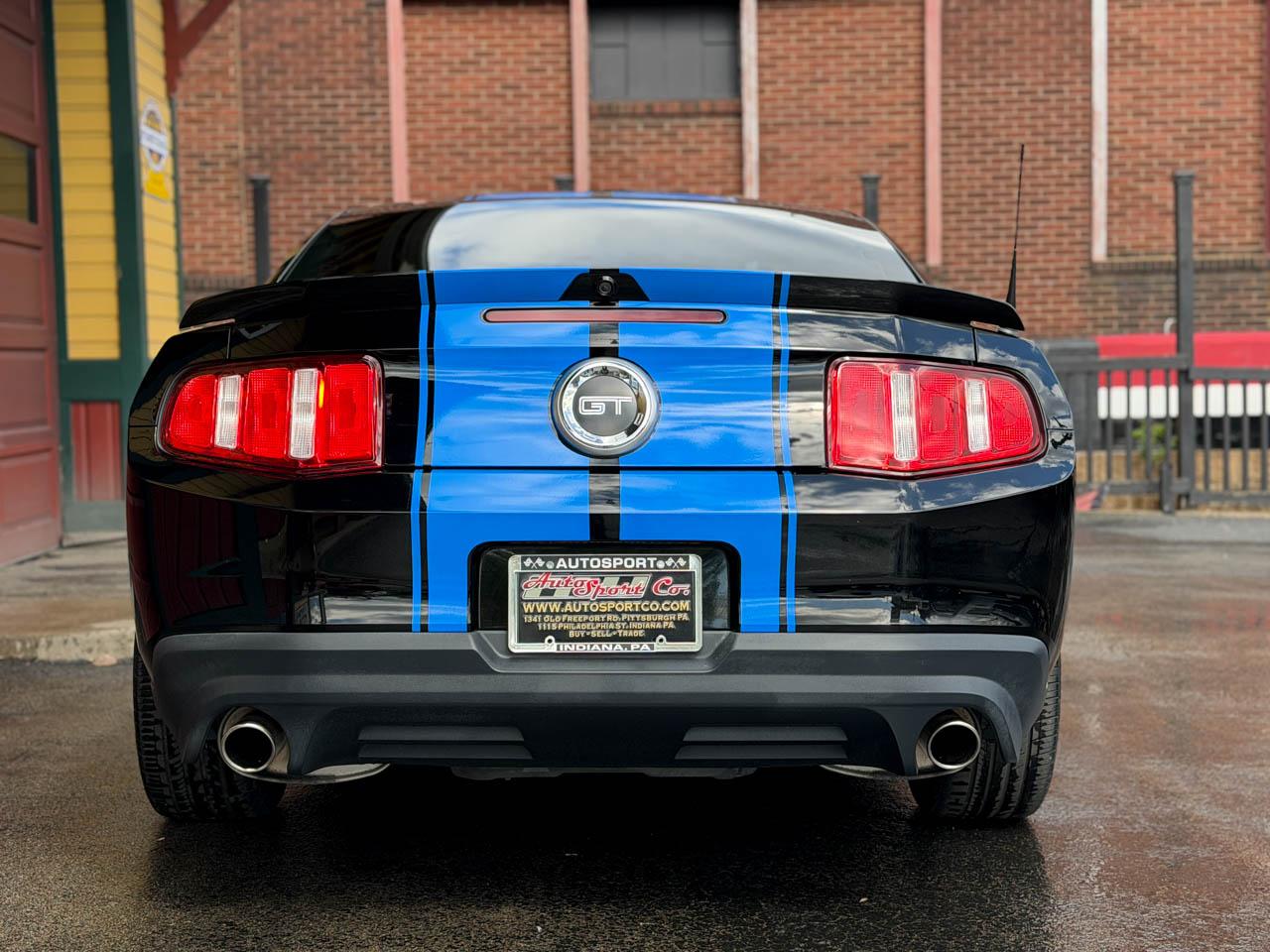 Ford Mustang GT Premium Coupe 2012