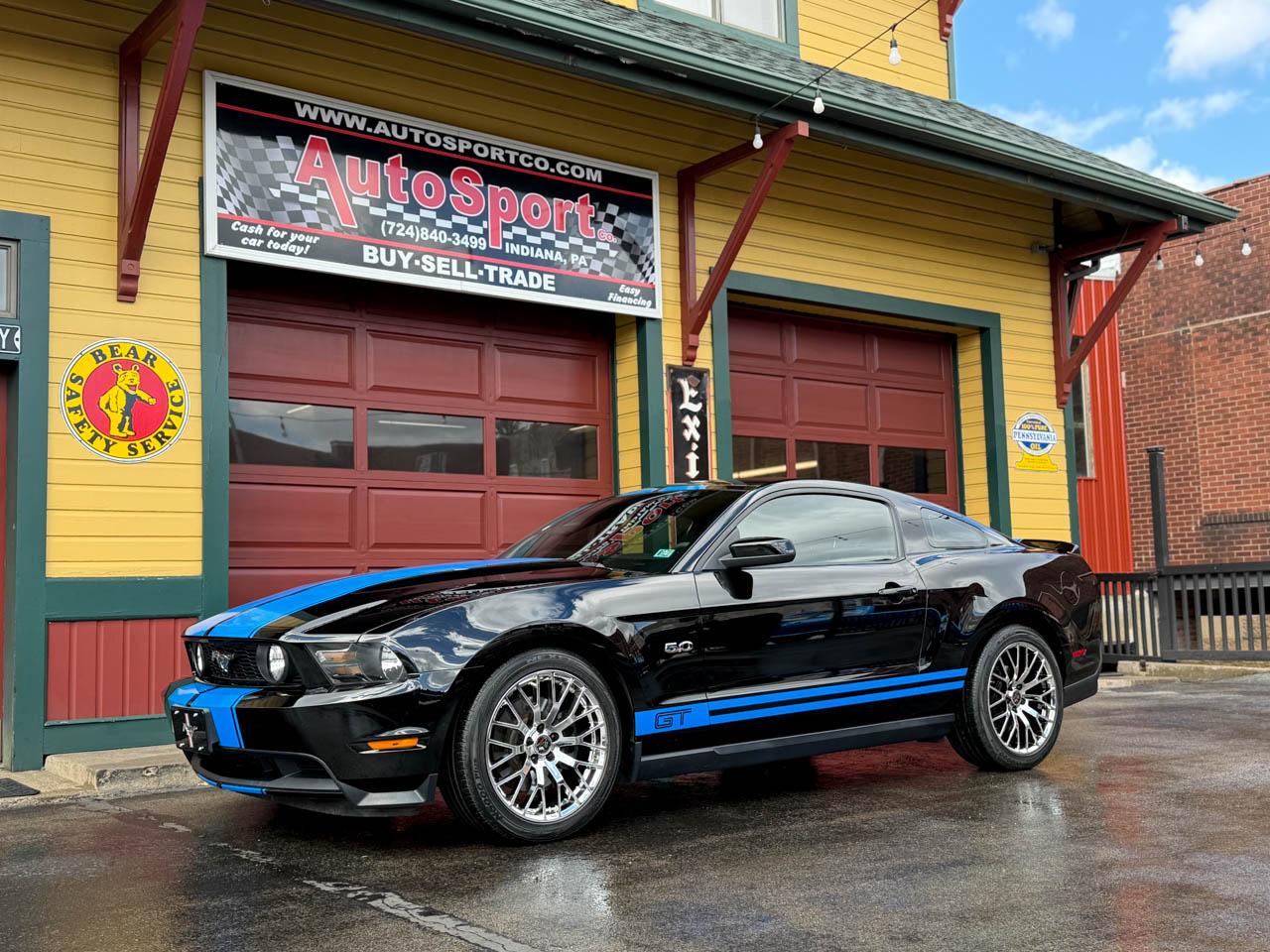 Ford Mustang GT Premium Coupe 2012